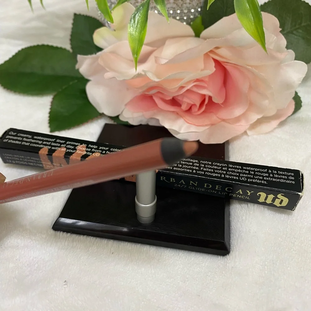 Urban Decay 24/7 Glide On Lip Liner Pencil ~ Stark Naked - Picture 1 of 6